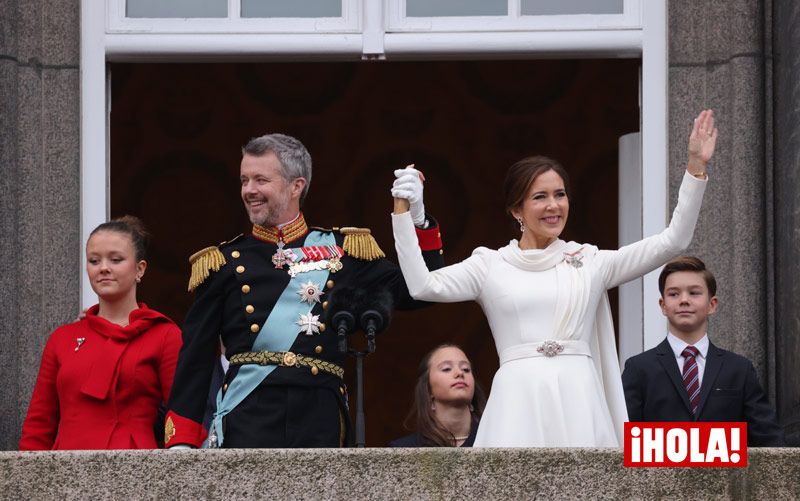 Isabella de Dinamarca, radiante en la proclamación de los reyes Federico y Mary