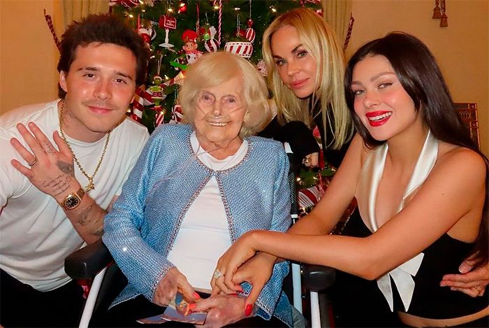 La abuela de Nicola ejerció como una de las damas de honor de su boda