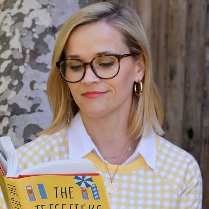 reese witherspoon luce uno de los lentes correctivos m s trendy