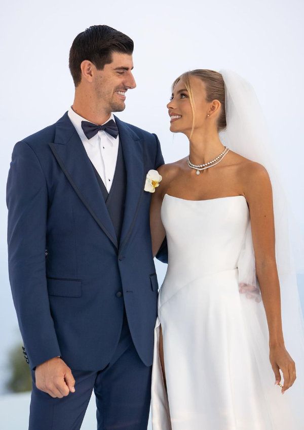 Thibaut Courtois y Mishel Gerzig el día de su boda