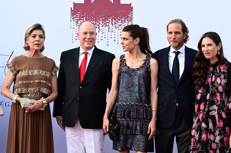 La princesa Carolina, el príncipe Alberto, Carlota Casiraghi, Andrea Casiraghi y Tatiana Santo Domingo