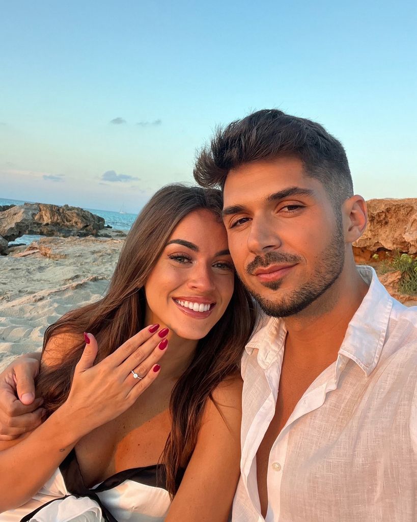 We spoke with the ‘influencer’ Rocío Camacho after announcing her engagement