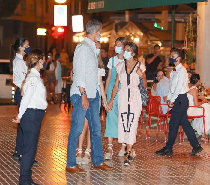 Los Reyes y sus hijas cenan en el restaurante de Martín Berasategui