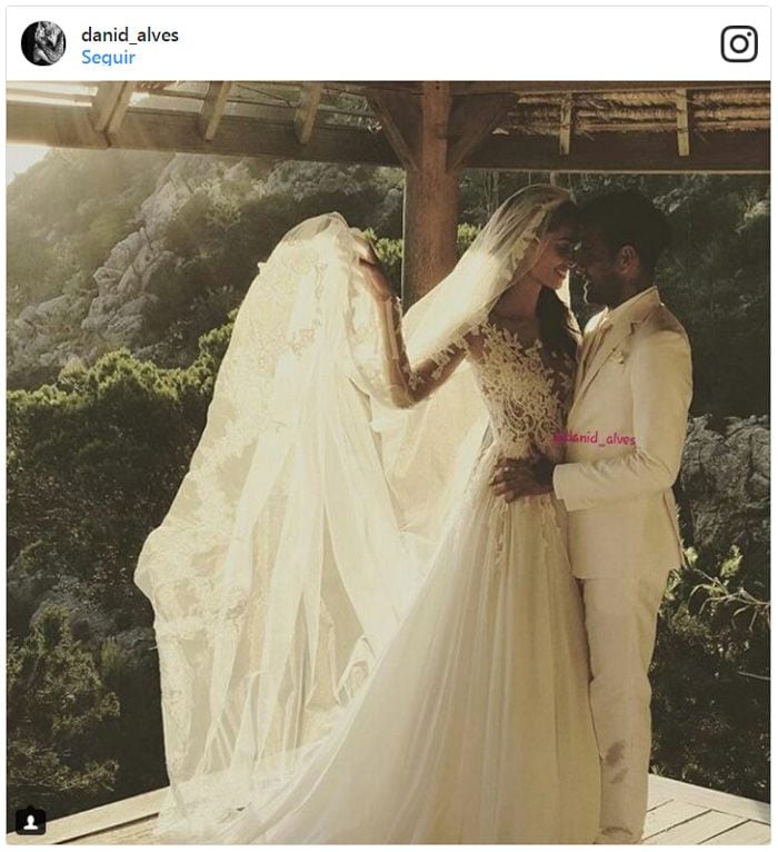 Dani Alves y Joana Sanz se han casado por sorpresa en Formentera