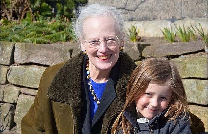 Isabella de Dinamarca con su abuela