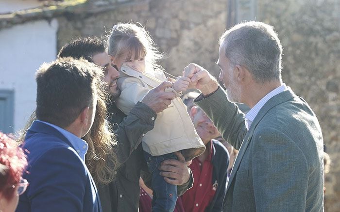 Los Reyes y sus hijas Leonor y Sofía visitan el Pueblo Ejemplar de Asturias 2023