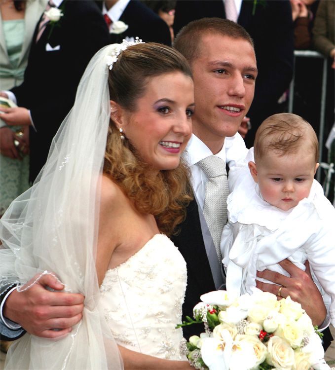 Luis y Tessy de Luxemburgo. en su boda con su hijo