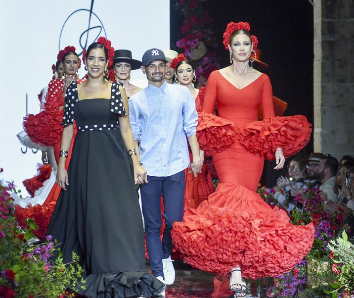 Elisabeth Reyes desfilando en Pasarela Flamenca Jerez