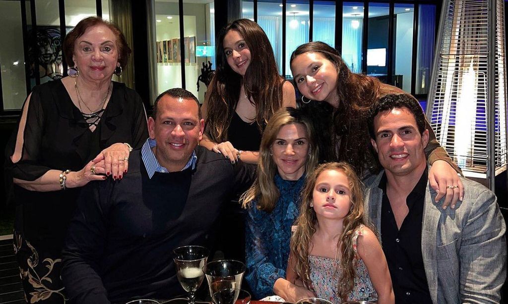 Alex Rodriguez con su ex y sus hijas
