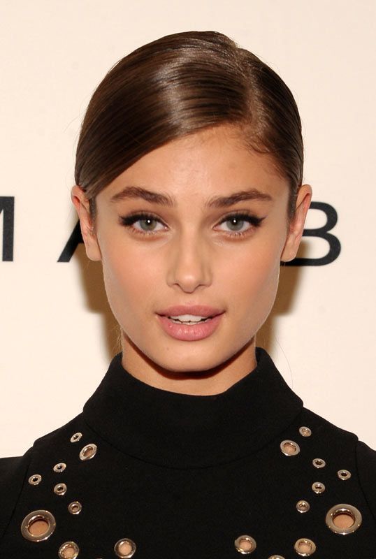 taylor_hill 10a