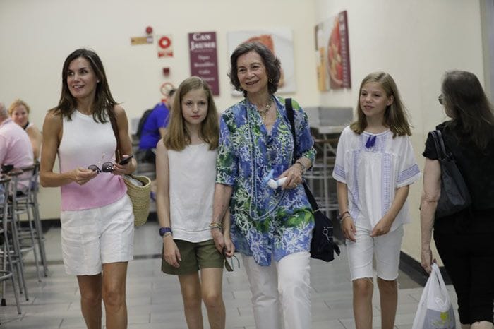 La reina Sofía, la reina Letizia, la princesa Leonor y la infanta Sofía