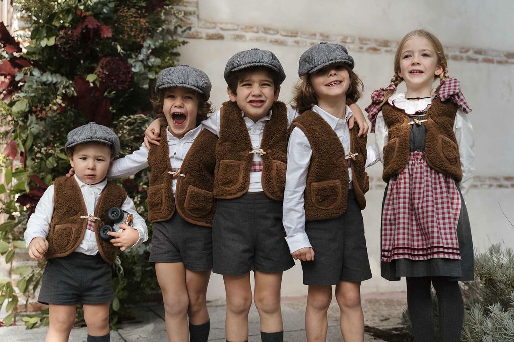 Niños de arras bodas de invierno chalecos