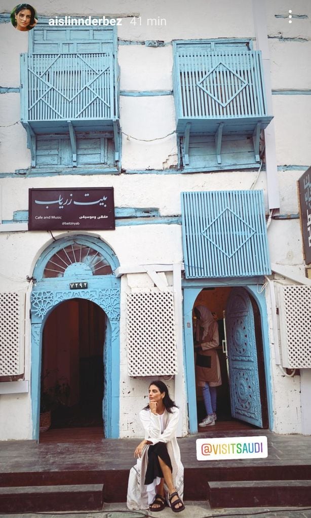 aislinn derbez y su novio en arabia saudita