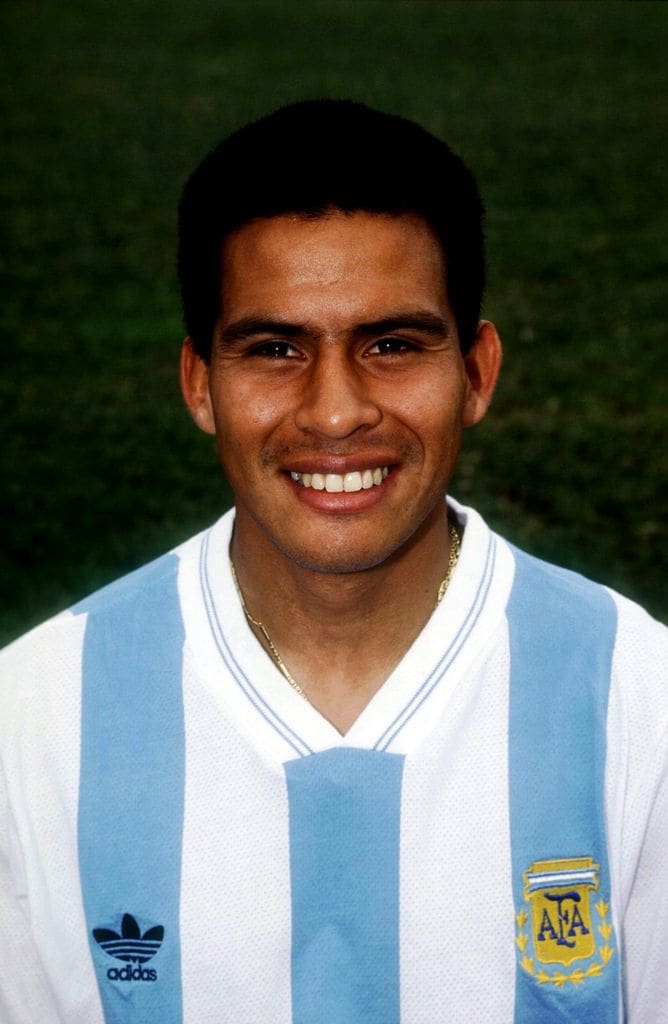 Fernando Cáceres, con la camiseta albiceleste en 1993