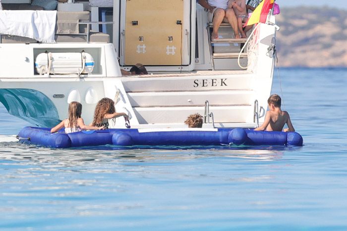 Borja Thyssen y Blanca Cuesta de vacaciones en Ibiza junto a su familia