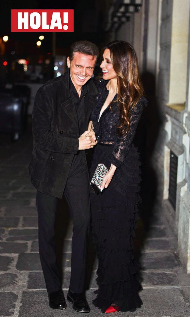 Paloma Cuevas y Luis Miguel en París