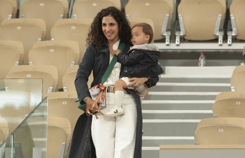 Mery Perelló con su hijo en el tenis