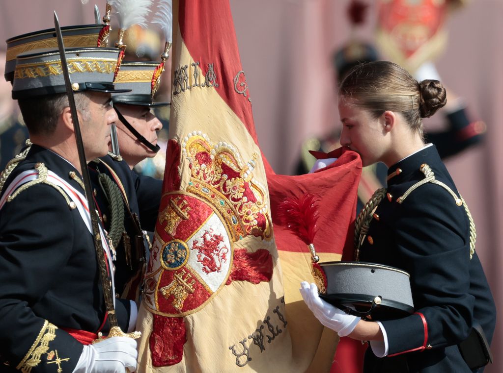 La pricnesa Leonor en la jura de bandera en la Academia General  Militar de Zaragoza el 7 de octubre de 2023