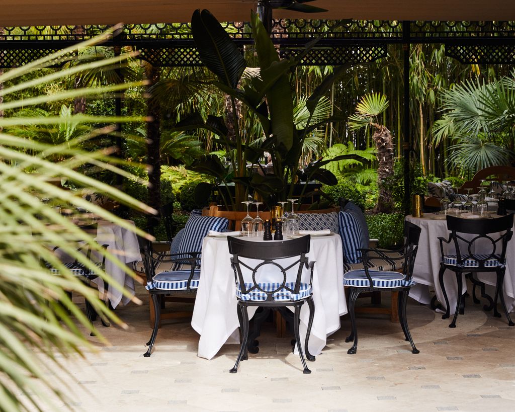 Mesa de la terraza del Hotel Santo Mauro