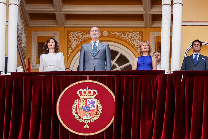 La corrida de toros de la Prensa presidida por el rey Felipe VI, junto a Isabel Díaz Ayuso, presidenta de la Comunidad de Madrid, María Rey, presidenta de la Asociación de la Prensa, y Francisco Rivera, asesor taurinos