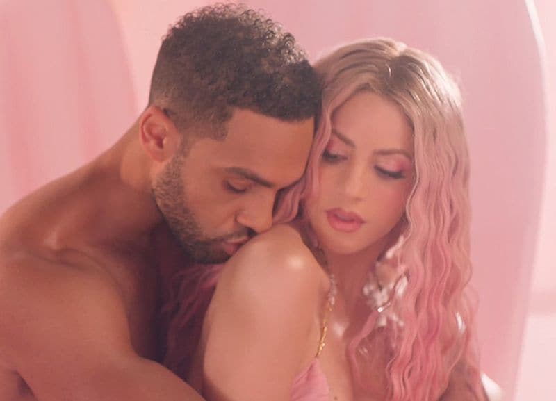 Shakira y Lucien Laviscount