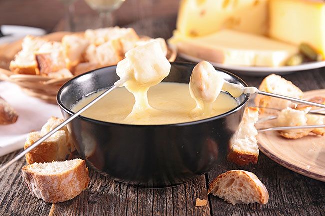 receta-fondue-quesos-dia-internacional