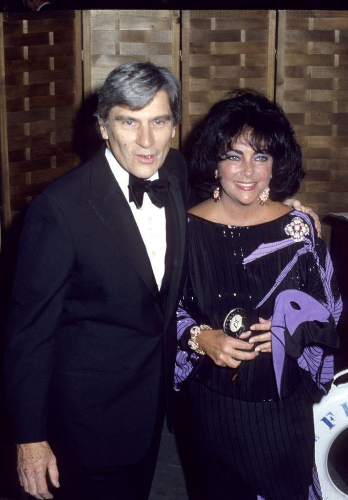 Elizabeth Taylor junto a John Warner