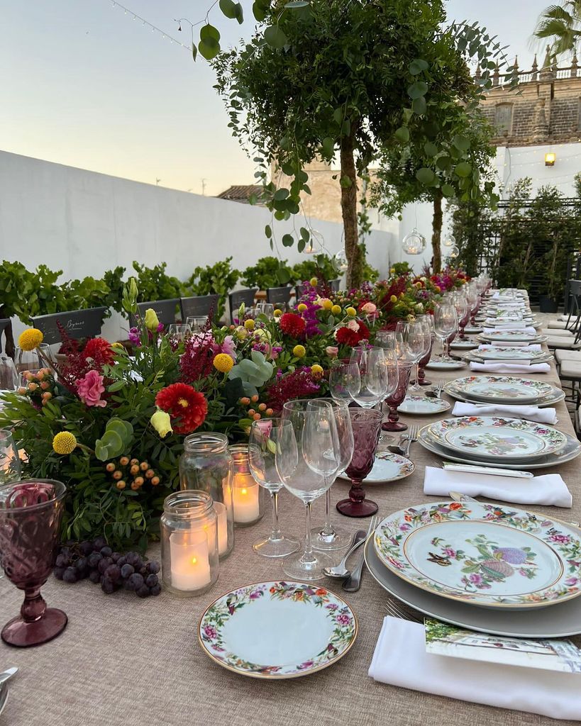 Decoración de bodas con frutas y verduras uvas