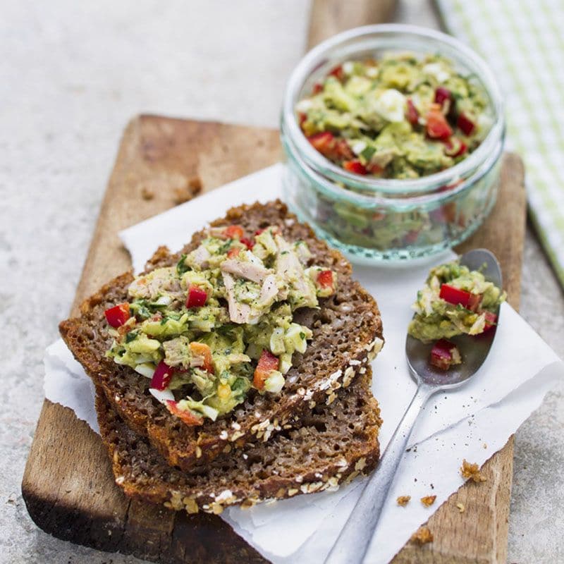 tosta-aguacate-receta-desayuno