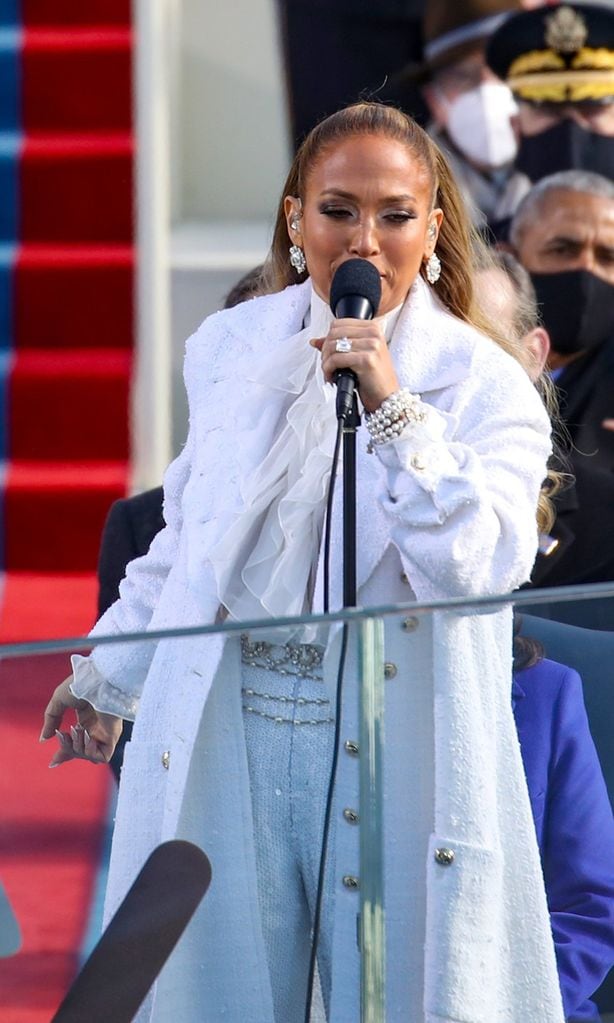 Jennifer Lopez canta en la ceremonia de inauguración del presidente Joe Biden