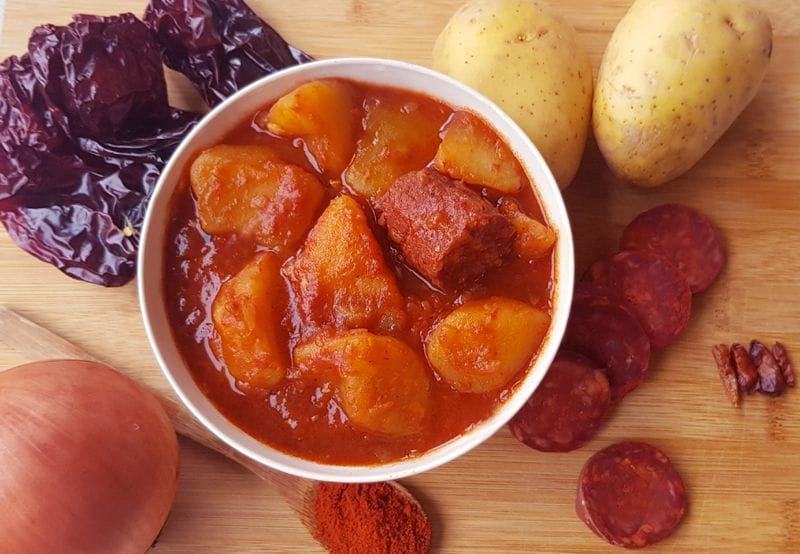 Patatas con chorizo: la receta definitiva que siempre sale bien