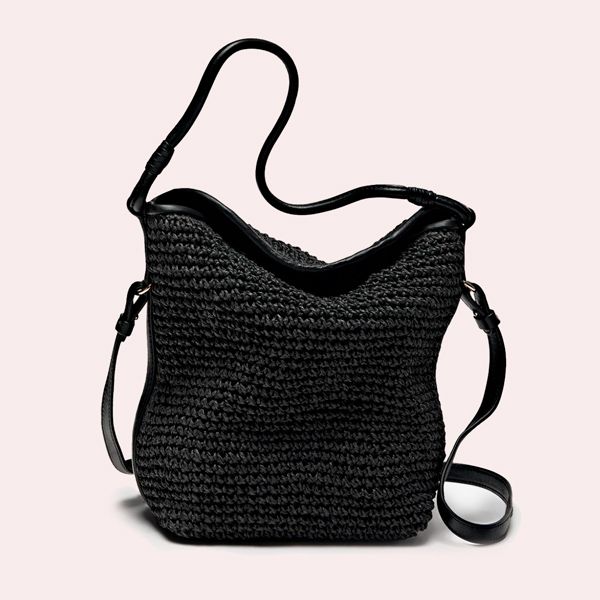 Bolso bucket trenzado papel