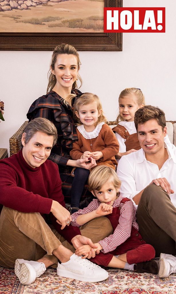 Carlos Baute and his family after recognizing his son José Daniel