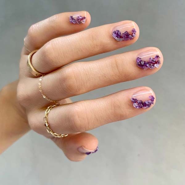 manicura morada