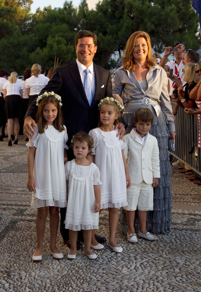 Alexia de Grecia and Carlos Morales with their children