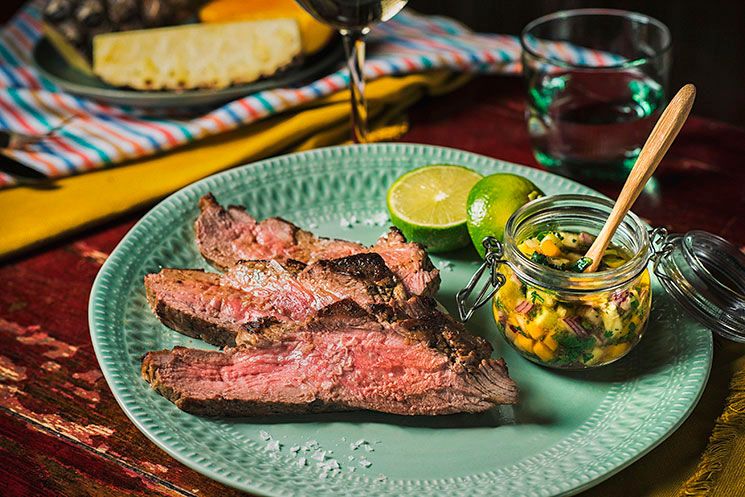 'Picanha' de ternera a las 5 pimientas con salsa tropical