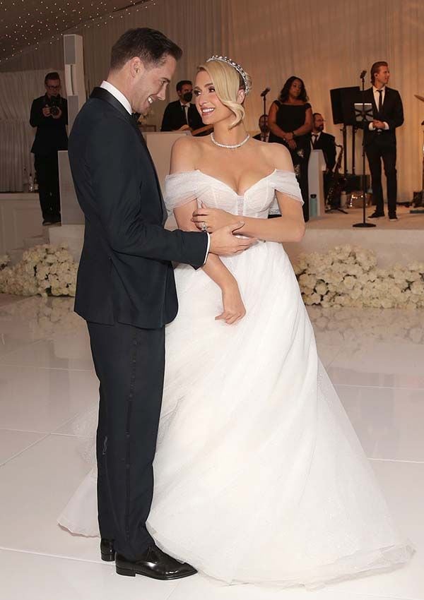 Paris Hilton con vestido de Galia Lahav el día de su boda