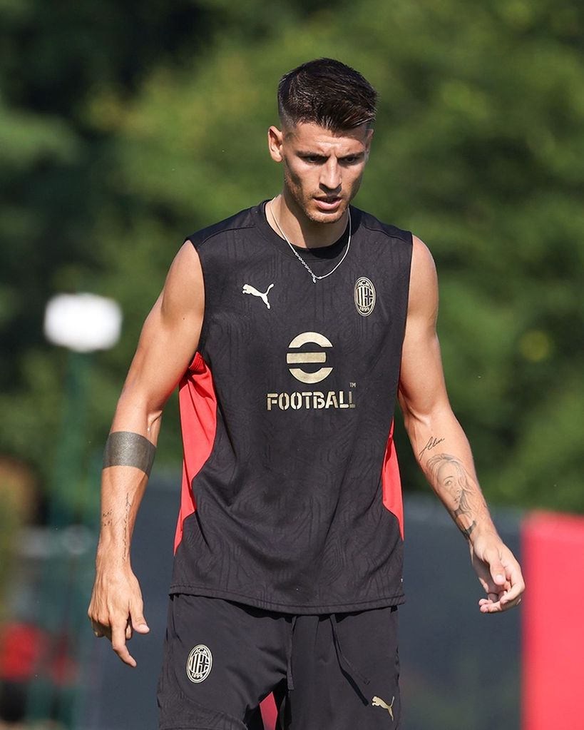 Álvaro Morata entrenando con su nuevo equipo, el AC Milan