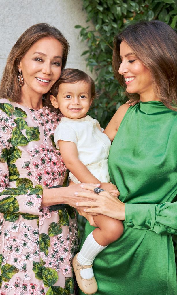 Isabel Preysler, Ana Boyer y Mateo HOLA4093