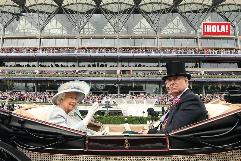 Isabel II y el príncipe Andrés en Ascot