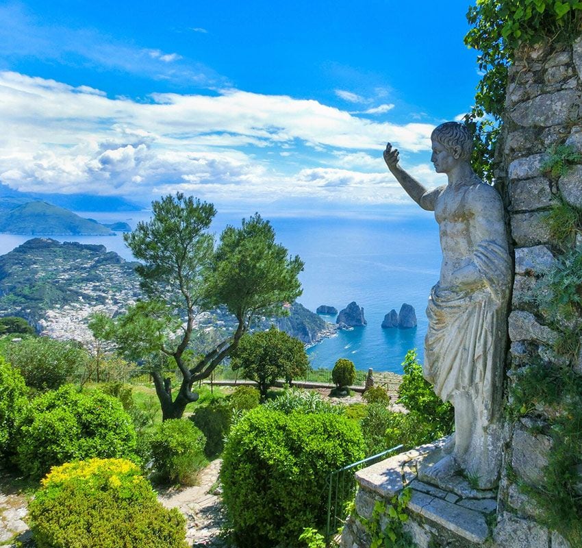 Panorámica de la isla de Capri, Italia