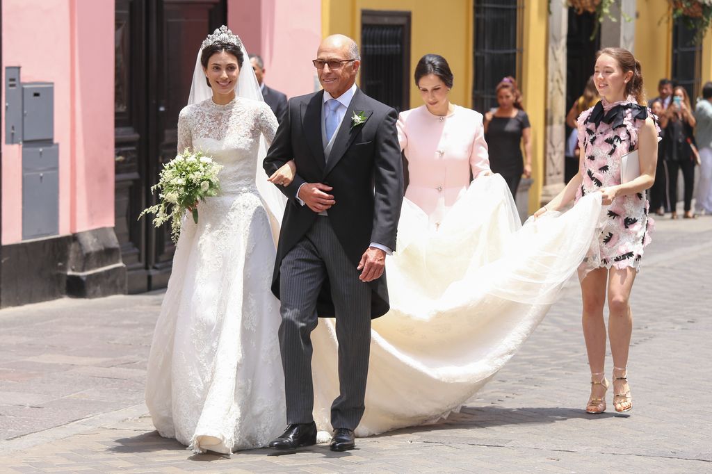 Sassa de Osma con su padre Felipe de Osma y su cuñada Alexandra de Hannover en su boda con Christian de Hannover 