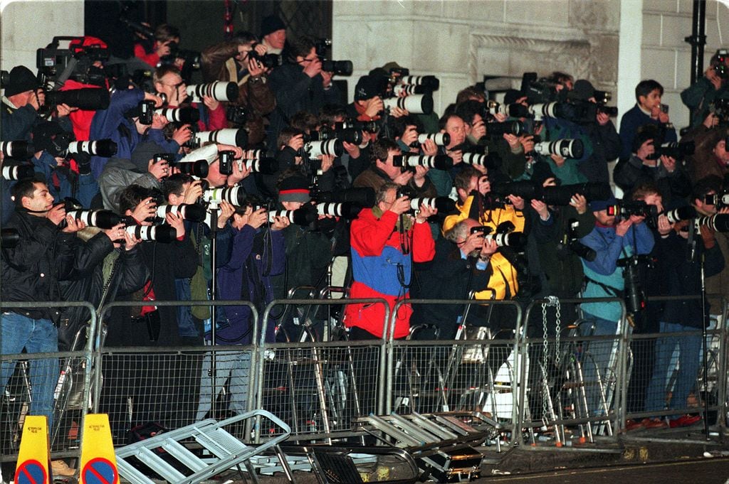 Carlos y Camilla el 28 de enero de 1999 cuando se dejaron fotografiar juntos por primera vez 