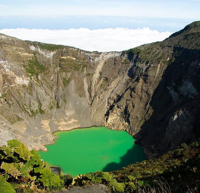 parques nacionales costa rica Irazu_Volcano_a