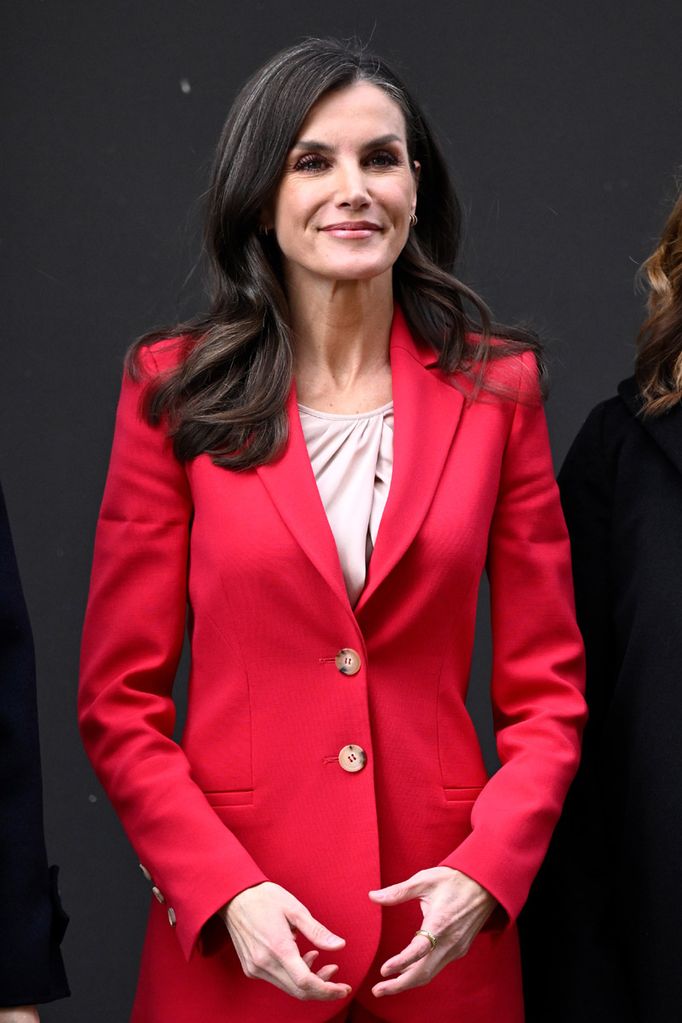 Reina Letizia traje rojo Lleida