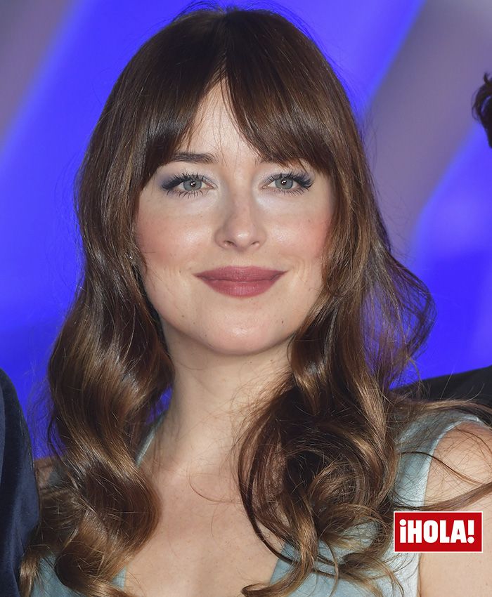 dakota-johnson-pelo-brillante