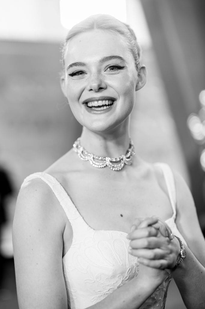 El misterioso collar de Cartier de Elle Fanning en los Premios Oscar que podría ser una tiara de Wallis Simpson