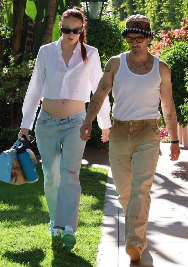 Sophie Turner y Joe Jonas paseando por Los Ángeles