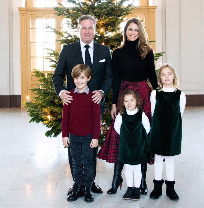Magdalena de Suecia felicitando la Navidad con su familia