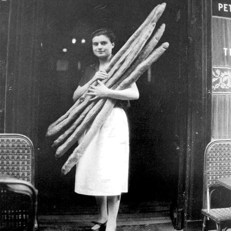 El origen de la baguette no está claro, pero eso no ha impedido para que se haya convertido en uno de los iconos de la gastronomía francesa.